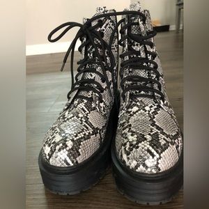 MIA lace up platform boot. Size 9